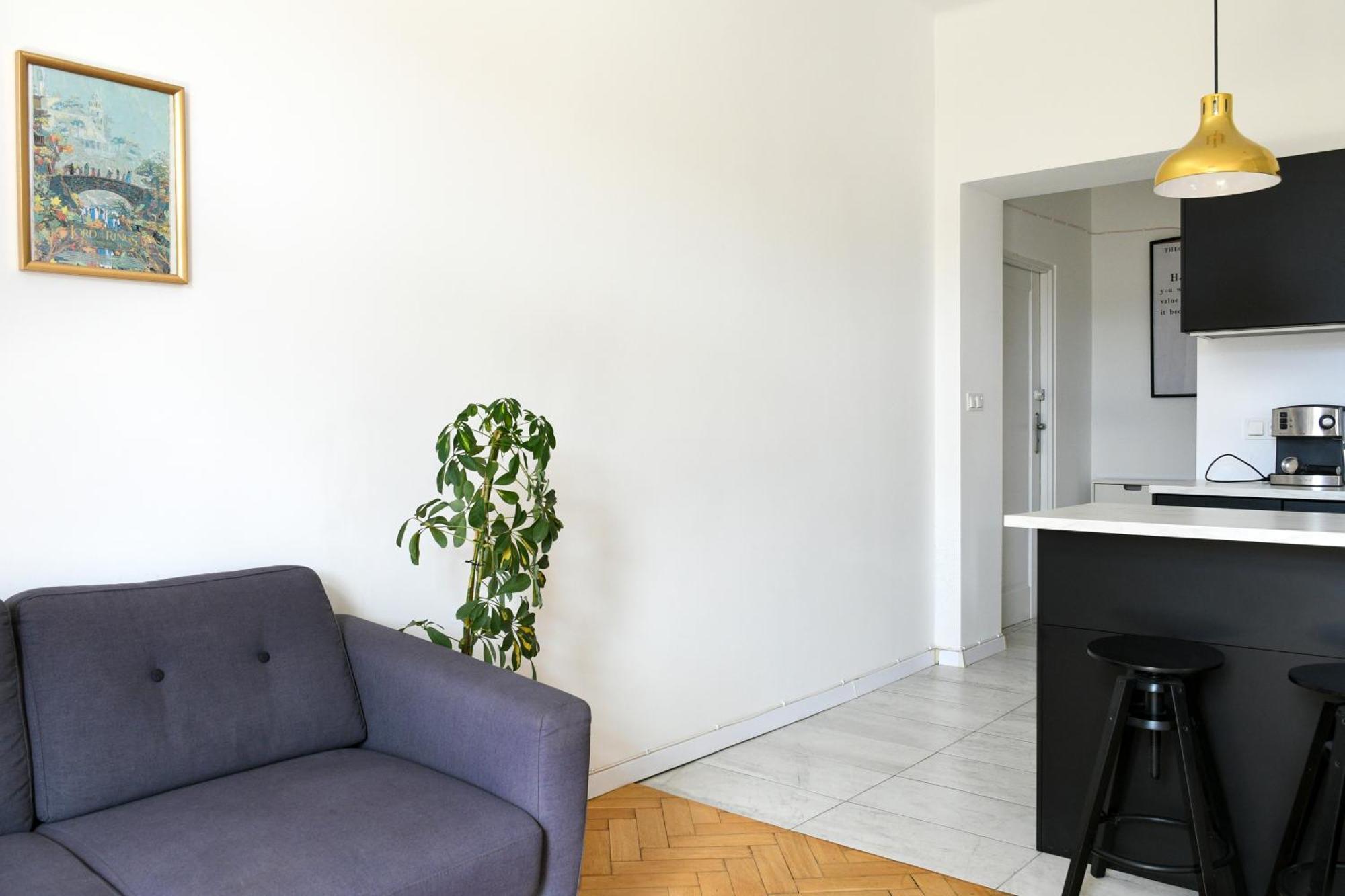 Apartment - Balcony, Workspace, Tram Stop - By Rentujemy Krakau